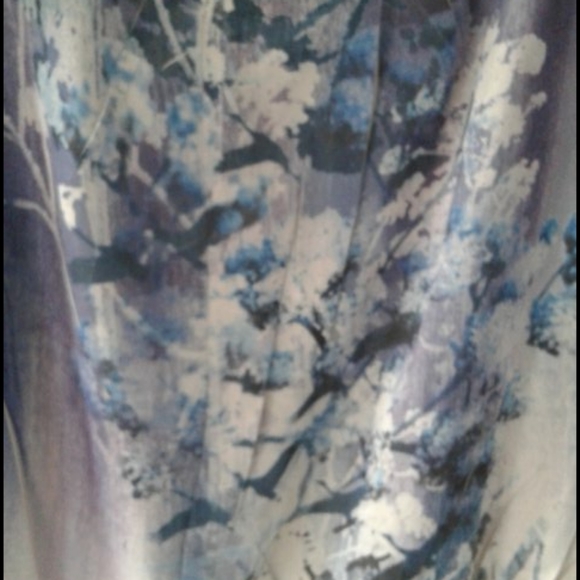 Floral, tree, bird pattern shirt - Picture 4 of 4